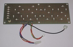 LEDの取り付けと配線が終わった基板